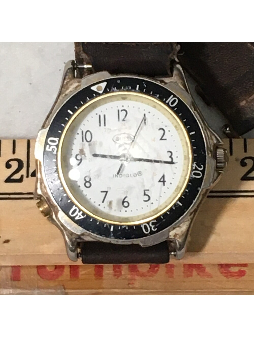 Guess Indiglo Quartz Mens Watch SEE PICS